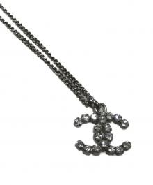 CHANEL（シャネル）の古着「ココマークラインストーンネックレス」｜シルバー
