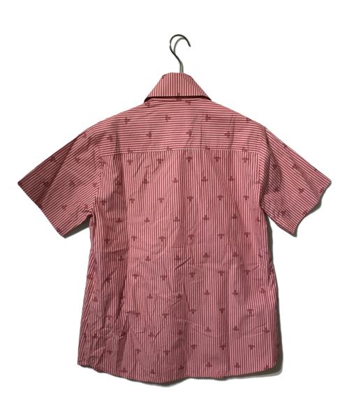 Vivienne Westwood RED LABEL（ヴィヴィアンウエストウッドレッドレーベル）Vivienne Westwood RED LABEL (ヴィヴィアンウエストウッドレッドレーベル) オーブストライプ半袖シャツ レッド サイズ:2の古着・服飾アイテム