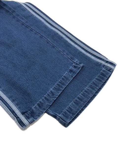 adidas（アディダス）adidas (アディダス) アディカラーデニムパンツ/スリーストライプス トラックパンツ インディゴ サイズ:W29/L30の古着・服飾アイテム