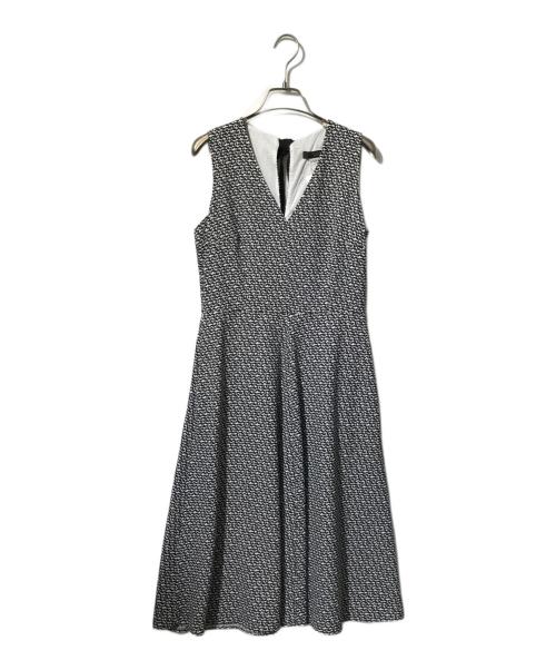 Max Mara WEEK END LINE（マックスマーラ ウイークエンドライン）MAX MARA WEEK END LINE (マックスマーラ ウイークエンドライン) ノースリーブワンピース ホワイト×ブラック サイズ:40の古着・服飾アイテム