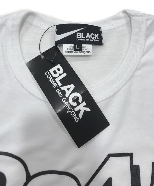 BLACK COMME des GARCONS（ブラックコムデギャルソン）BLACK COMME des GARCONS (ブラックコムデギャルソン) NIKE (ナイキ) プリントTシャツ/半袖カットソー ホワイト サイズ:Lの古着・服飾アイテム