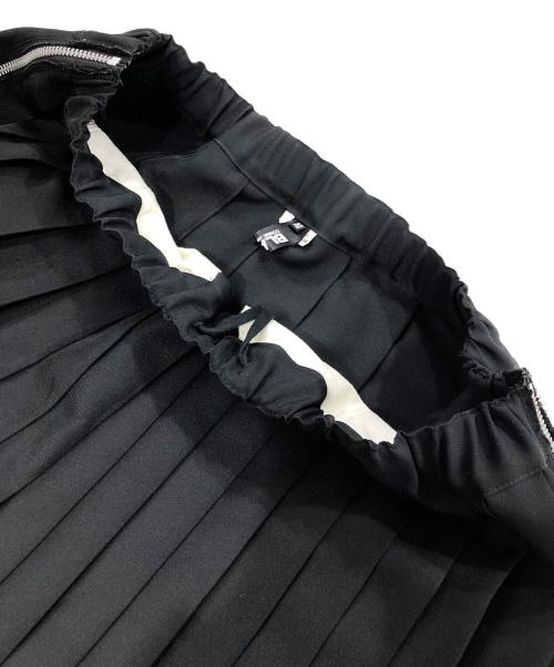BLACK COMME des GARCONS（ブラックコムデギャルソン）BLACK COMME des GARCONS (ブラックコムデギャルソン) サイドファスナープリーツスカート ブラック サイズ:Mの古着・服飾アイテム