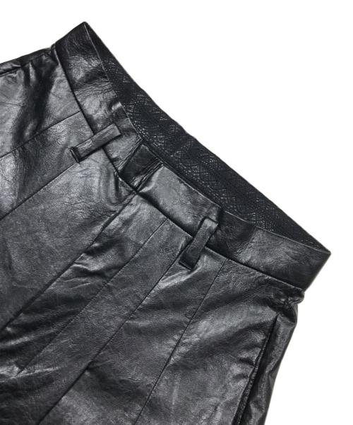 SHINYA KOZUKA（シンヤコズカ）SHINYA KOZUKA (シンヤコズカ) Dear BAGGY/エコレザータックワイドパンツ ブラック サイズ:Sの古着・服飾アイテム