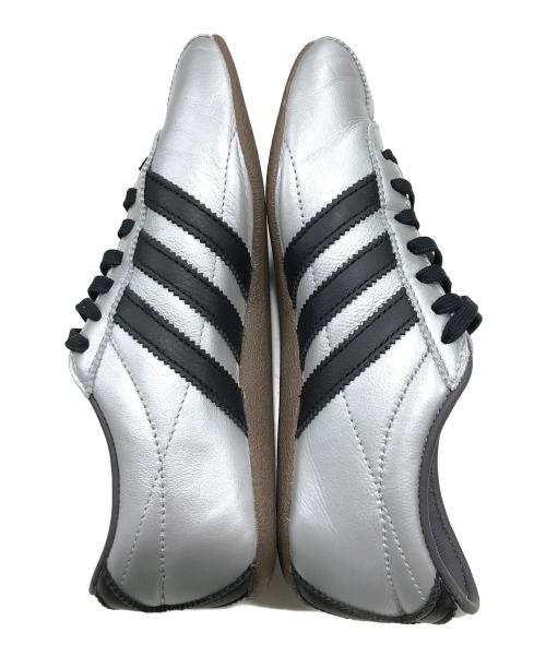 adidas（アディダス）adidas (アディダス) TOKYO DECON Wローカットスニーカー シルバー サイズ:23.0の古着・服飾アイテム