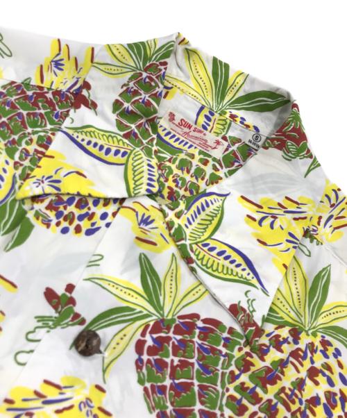 Sun Surf（サンサーフ）Sun Surf (サンサーフ) レーヨンアロハシャツ ホワイト×グリーン サイズ:Sの古着・服飾アイテム