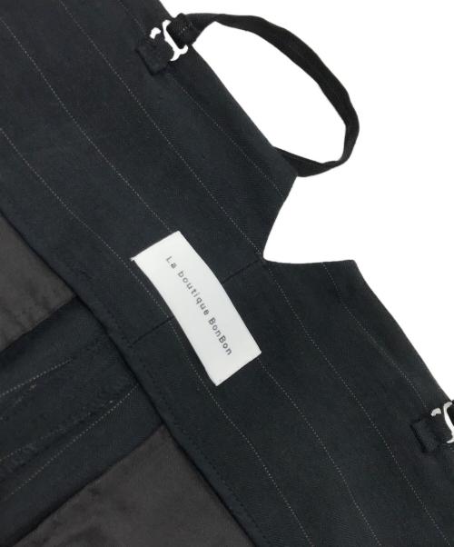 La boutique BonBon（ラブティックボンボン）La boutique BonBon (ラブティックボンボン) ストライプストラップ付きバギーパンツ ブラック サイズ:38の古着・服飾アイテム