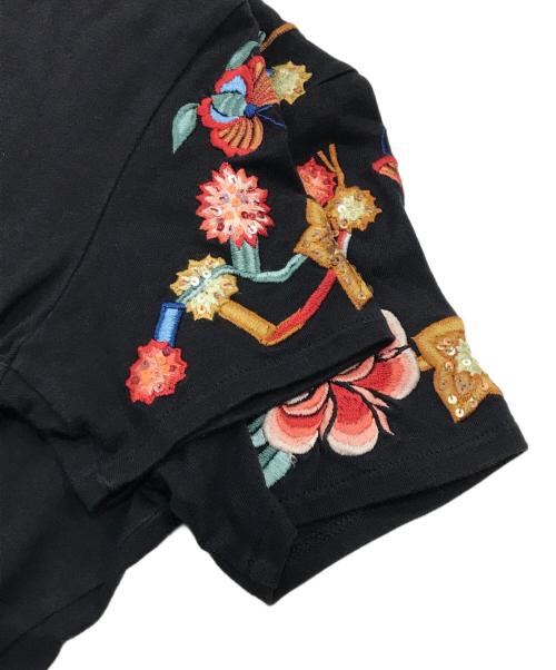 Christian Dior（クリスチャン ディオール）Christian Dior (クリスチャン ディオール) 花柄刺繍 スパンコール Tシャツ/カットソー ブラック サイズ:36の古着・服飾アイテム