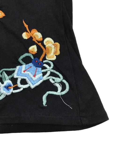Christian Dior（クリスチャン ディオール）Christian Dior (クリスチャン ディオール) 花柄刺繍 スパンコール Tシャツ/カットソー ブラック サイズ:36の古着・服飾アイテム