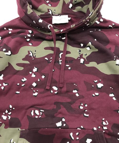 maison kitsune（メゾンキツネ）maison kitsune (メゾンキツネ) カモ フォックス リラックス フーディー ボルドー サイズ:Sの古着・服飾アイテム