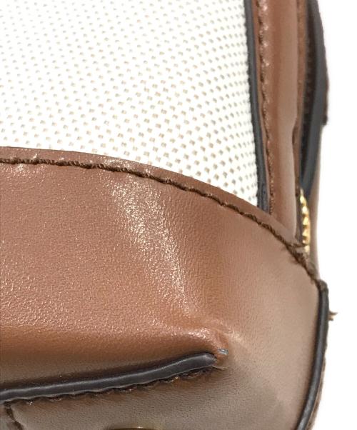 CHARLES & KEITH（チャールズアンドキース）CHARLES & KEITH (チャールズアンドキース) エノラ キャンバスツートーンイロンゲイティッドハンドルバッグ ブラウンの古着・服飾アイテム