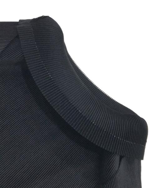 PLEATS PLEASE（プリーツプリーズ）PLEATS PLEASE (プリーツプリーズ) ショートスリーブモックネックプリーツカットソー ブラック サイズ:3の古着・服飾アイテム