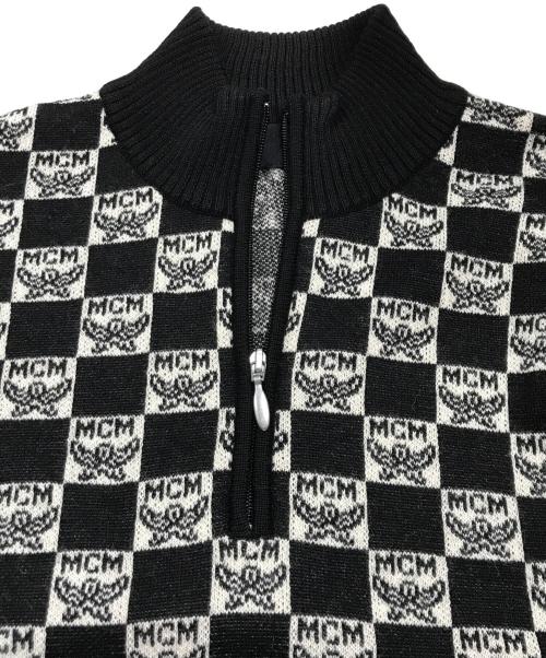 MCM O.T.C（エムシーエム オー・ティー・シー）MCM O.T.C (エムシーエム オー・ティー・シー) ロゴチェッカー柄ハーフジップニット ブラック×ホワイト サイズ:Mの古着・服飾アイテム