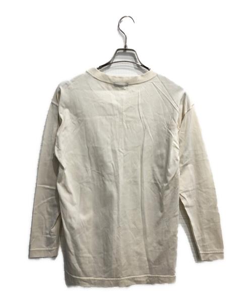 ISSEY MIYAKE PERMANENTE（イッセイミヤケ ペルマネンテ）ISSEY MIYAKE PERMANENTE (イッセイミヤケ ペルマネンテ) クルーネックカットソー/ロングスリーブカットソー ベージュ サイズ:Mの古着・服飾アイテム