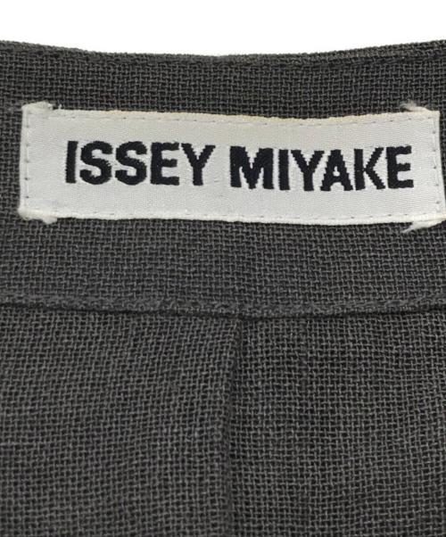 ISSEY MIYAKE（イッセイミヤケ）ISSEY MIYAKE (イッセイミヤケ) ノーカラーリネンジャケット ブラウン サイズ:Mの古着・服飾アイテム