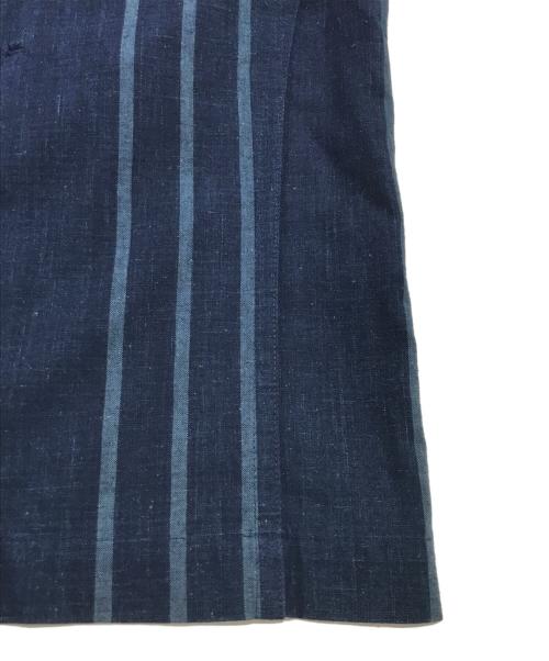 ISSEY MIYAKE PERMANENTE（イッセイミヤケ ペルマネンテ）ISSEY MIYAKE PERMANENTE (イッセイミヤケ ペルマネンテ) バンドカラーデザインシャツ ネイビー サイズ:Mの古着・服飾アイテム