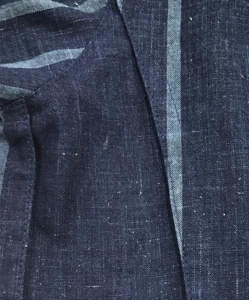 ISSEY MIYAKE PERMANENTE（イッセイミヤケ ペルマネンテ）ISSEY MIYAKE PERMANENTE (イッセイミヤケ ペルマネンテ) バンドカラーデザインシャツ ネイビー サイズ:Mの古着・服飾アイテム