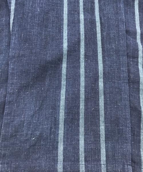 ISSEY MIYAKE PERMANENTE（イッセイミヤケ ペルマネンテ）ISSEY MIYAKE PERMANENTE (イッセイミヤケ ペルマネンテ) バンドカラーデザインシャツ ネイビー サイズ:Mの古着・服飾アイテム