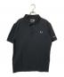 FRED PERRY（フレッドペリー）の古着「バッグフォトプリントポロシャツ」｜ブラック