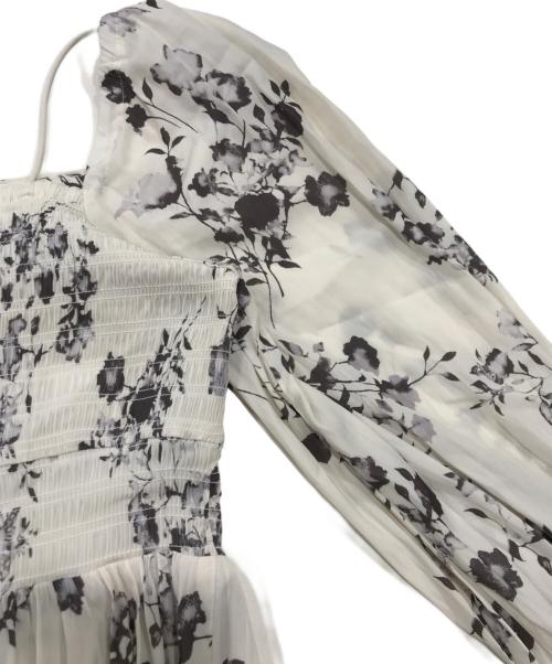 COCODEAL（ココディール）COCODEAL (ココディール) シャーリングティアードフラワーワンピース ベージュ サイズ:2の古着・服飾アイテム