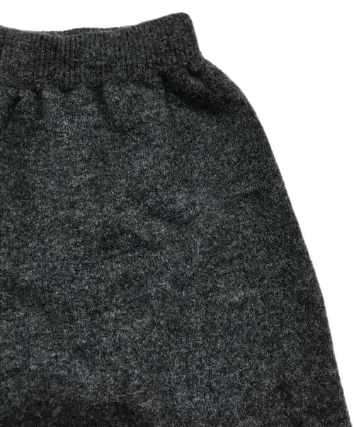 PLUS OTO.HA（プラスオトハ）PLUS OTO.HA (プラスオトハ) ペプラムセットアップ グレー サイズ:表記無しの古着・服飾アイテム