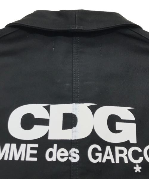 GOOD DESIGN SHOP COMME des GARCONS（グッドデザインショップ コムデギャルソン）GOOD DESIGN SHOP COMME des GARCONS (グッドデザインショップ コムデギャルソン) バックプリントコットンコート ブラック サイズ:Sの古着・服飾アイテム