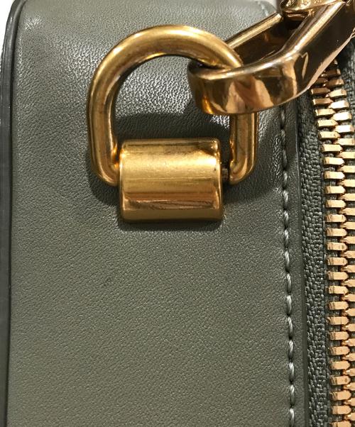CHARLES & KEITH（チャールズアンドキース）CHARLES & KEITH (チャールズアンドキース) ダブルジップクロスボディバッグ グリーンの古着・服飾アイテム