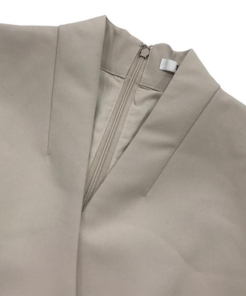 Snidel（スナイデル）Snidel (スナイデル) 金ボタンジレワンピ ベージュの古着・服飾アイテム