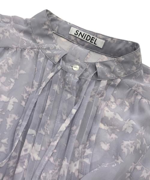 Snidel（スナイデル）Snidel (スナイデル) プリントプリーツワンピ ラベンダーの古着・服飾アイテム