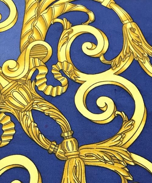 HERMES（エルメス）HERMES (エルメス) スカーフ ブルー×ゴールドの古着・服飾アイテム