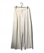 marjourマージュール）の古着「BELT SET TUCK PANTS」｜ホワイト