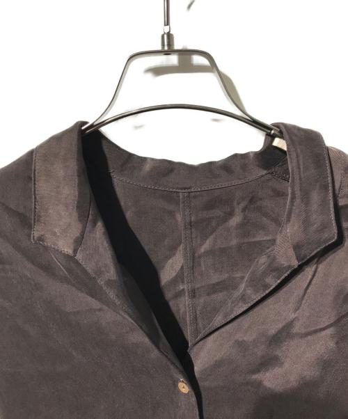 ETRE TOKYO（エトレトウキョウ）ETRE TOKYO (エトレトウキョウ) オープンネックキュプラシャツ ブラウン サイズ:Freeの古着・服飾アイテム