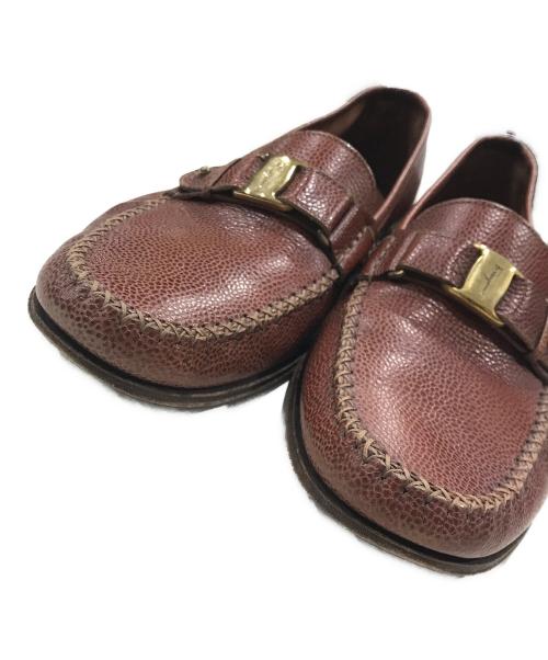 Salvatore Ferragamo（サルヴァトーレ フェラガモ）Salvatore Ferragamo (サルヴァトーレ フェラガモ) ドライビングシューズ ブラウン サイズ:8 1/2の古着・服飾アイテム