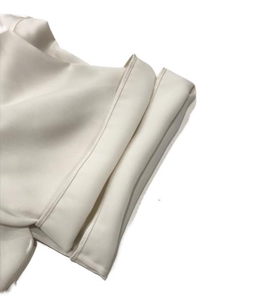 theory luxe（セオリーリュクス）theory luxe (セオリーリュクス) サテンブラウス ベージュ サイズ:40の古着・服飾アイテム