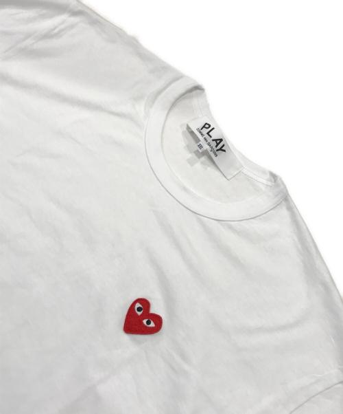 PLAY COMME des GARCONS（プレイコムデギャルソン）PLAY COMME des GARCONS (プレイコムデギャルソン) ハートワッペンロングスリーブカットソー/長袖カットソー ホワイト サイズ:XXLの古着・服飾アイテム