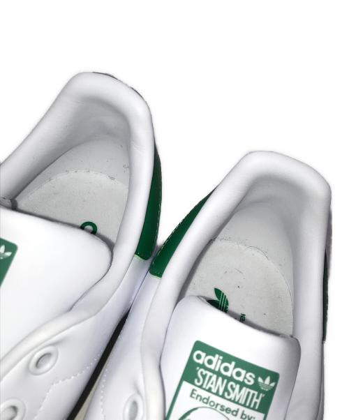 adidas（アディダス）adidas (アディダス) シューズ ホワイト サイズ:US10/UK9 1/2/FR44の古着・服飾アイテム