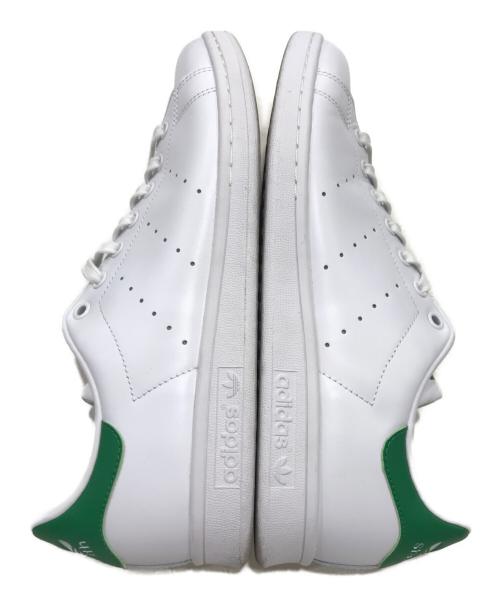 adidas（アディダス）adidas (アディダス) シューズ ホワイト サイズ:US10/UK9 1/2/FR44の古着・服飾アイテム
