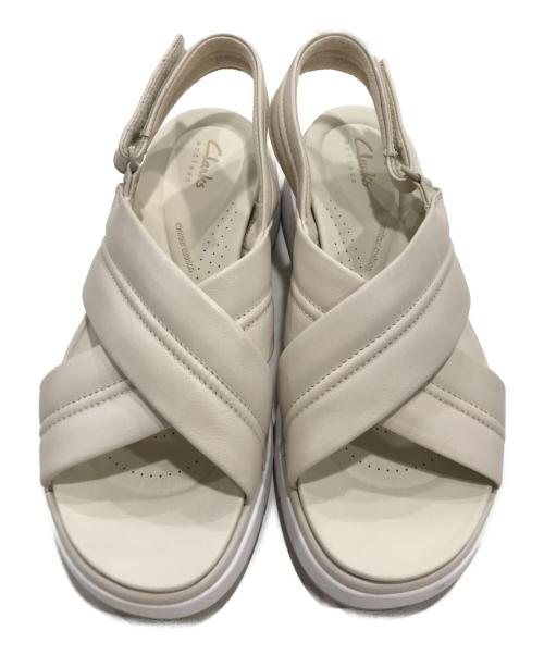 CLARKS（クラークス）CLARKS (クラークス) タスカンクロス ホワイト サイズ:UK5　1/2/US8の古着・服飾アイテム