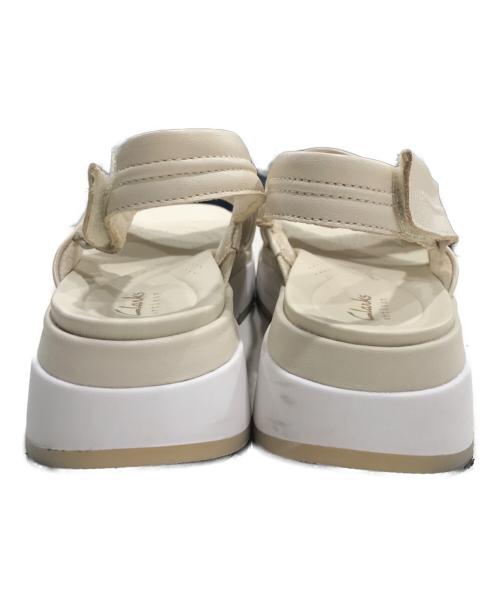 CLARKS（クラークス）CLARKS (クラークス) タスカンクロス ホワイト サイズ:UK5　1/2/US8の古着・服飾アイテム