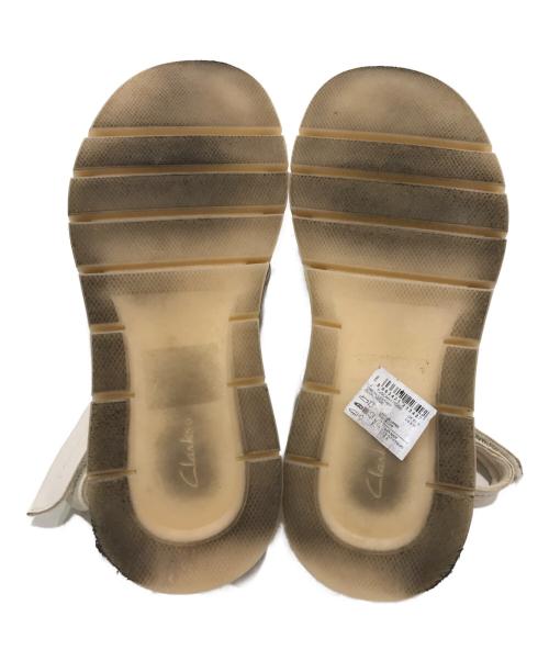 CLARKS（クラークス）CLARKS (クラークス) タスカンクロス ホワイト サイズ:UK5　1/2/US8の古着・服飾アイテム