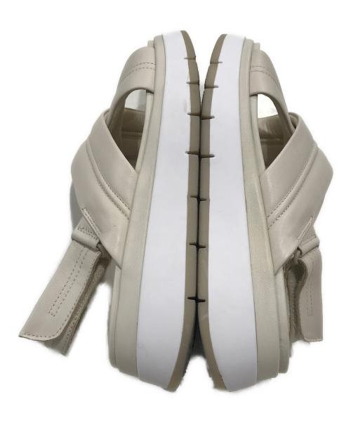 CLARKS（クラークス）CLARKS (クラークス) タスカンクロス ホワイト サイズ:UK5　1/2/US8の古着・服飾アイテム