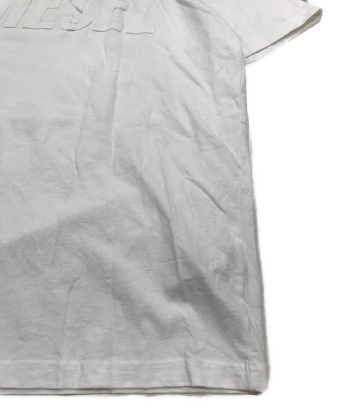 DIESEL（ディーゼル）DIESEL (ディーゼル) ロゴ刺繍Tシャツ ホワイト サイズ:Ｓの古着・服飾アイテム