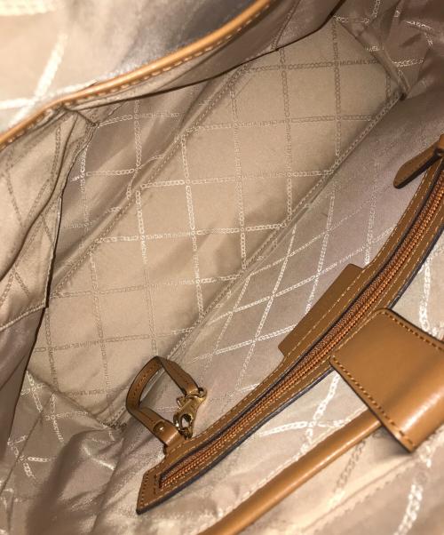 MICHAEL KORS（マイケルコース）MICHAEL KORS (マイケルコース) ミディアム ロゴ トートバッグ ホワイトの古着・服飾アイテム