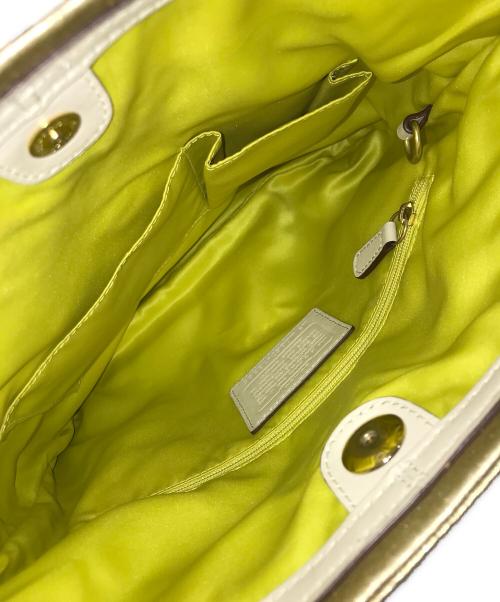 COACH（コーチ）COACH (コーチ) シグネチャーキャンバスショルダーバッグ ベージュの古着・服飾アイテム