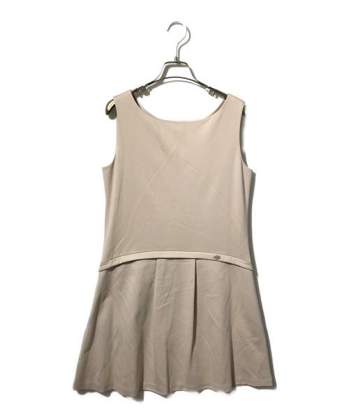 FOXEY NEWYORK（フォクシーニューヨーク）FOXEY NEWYORK (フォクシーニューヨーク) ノースリーブワンピース ベージュ サイズ:40の古着・服飾アイテム