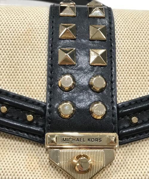 MICHAEL KORS（マイケルコース）MICHAEL KORS (マイケルコース) SoHo スモール スタッズド レザー＆キャンバス ショルダーバッグ ブラック×ベージュの古着・服飾アイテム