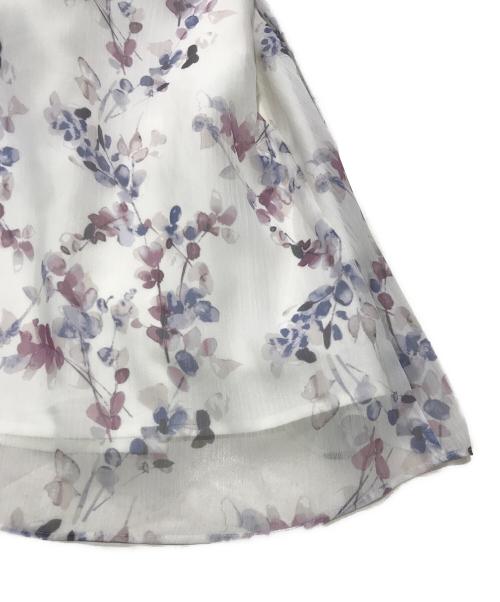 PROPORTION BODY DRESSING（プロポーションボディドレッシング）PROPORTION BODY DRESSING (プロポーションボディドレッシング) ラッフル袖花柄ワンピース ホワイト サイズ:PSの古着・服飾アイテム
