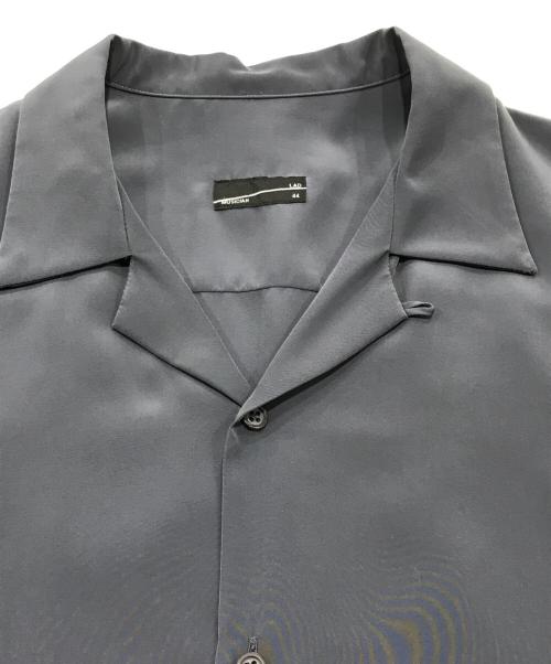 LAD MUSICIAN（ラッドミュージシャン）LAD MUSICIAN (ラッドミュージシャン) DECHINE SHORT SLEEVE OPEN COLLAR SHIRT グレー サイズ:44の古着・服飾アイテム