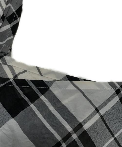 yohji yamamoto+noir（ヨウジヤマモトプリュスノアール）yohji yamamoto+noir (ヨウジヤマモトプリュスノアール) チェック柄ロングワンピース ホワイト×ブラック サイズ:3の古着・服飾アイテム