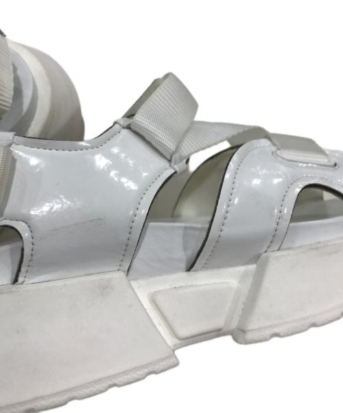MM6 Maison Margiela（エムエムシックスメゾンマルジェラ）MM6 Maison Margiela (エムエムシックスメゾンマルジェラ) プラットフォームサンダル ホワイト サイズ:37の古着・服飾アイテム