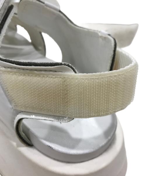 MM6 Maison Margiela（エムエムシックスメゾンマルジェラ）MM6 Maison Margiela (エムエムシックスメゾンマルジェラ) プラットフォームサンダル ホワイト サイズ:37の古着・服飾アイテム